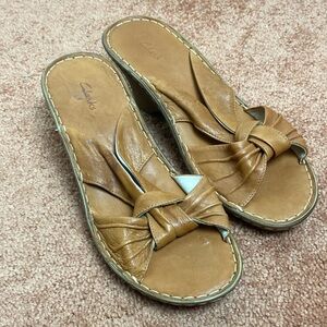 Clarks Artisan Comfort Wedge Brown Leather Shoes Sandals Size 8